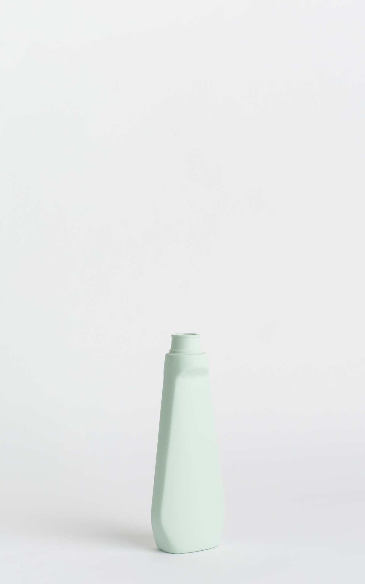 bottle vase #4 mint