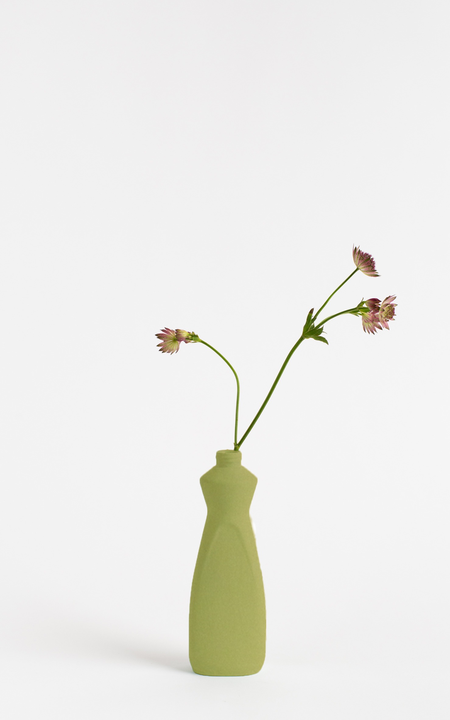 porcelain bottle vase #4 pink - Foekje Fleur